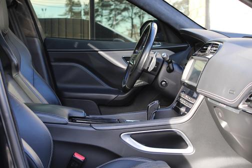 2020 Jaguar F-PACE SVR