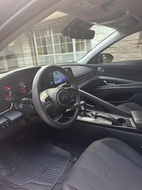 2021 Hyundai ELANTRA SE