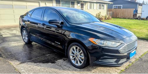 2017 Ford Fusion Hybrid SE