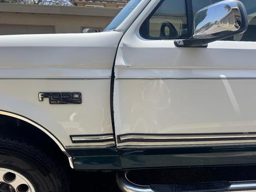 White 1996 Ford F-250 XL SuperCab H/D