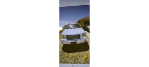 White 2003 GMC Envoy XL SLT