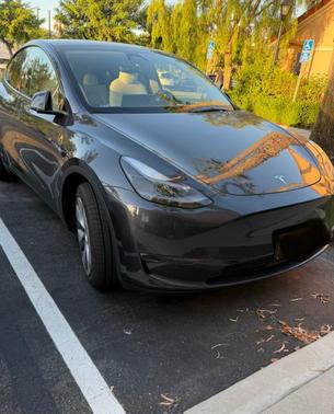 Gray 2024 Tesla Model Y Long Range