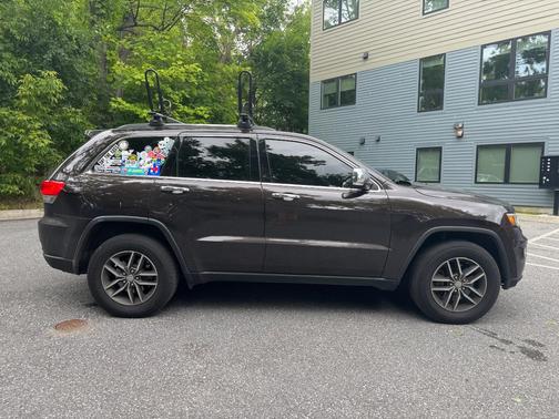 Brown 2017 Jeep Grand Cherokee Limited