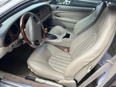 Photo 3 of 3 of 1998 Jaguar XK8 Base