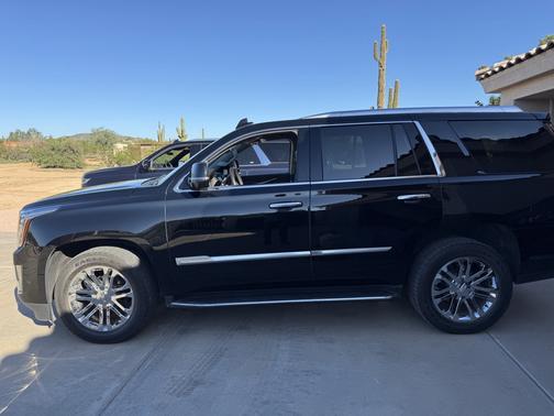 2020 Cadillac Escalade Base