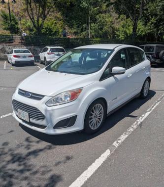 White 2015 Ford C-Max Hybrid SE