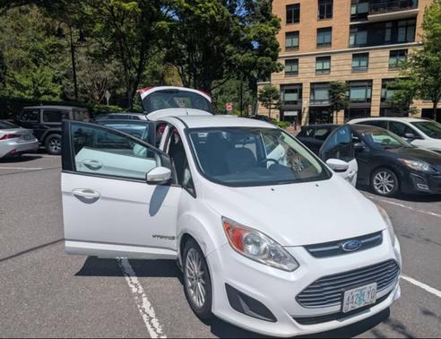 White 2015 Ford C-Max Hybrid SE