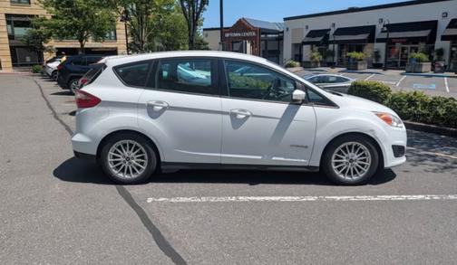 White 2015 Ford C-Max Hybrid SE