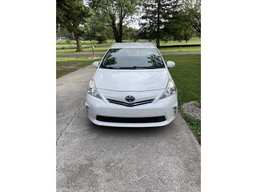 2012 Toyota Prius v Five