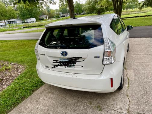 2012 Toyota Prius v Five