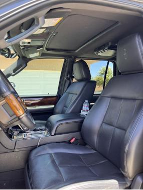 2013 Lincoln Navigator Base