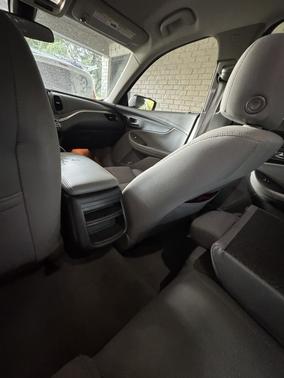 White 2014 Chevrolet Impala 1LS