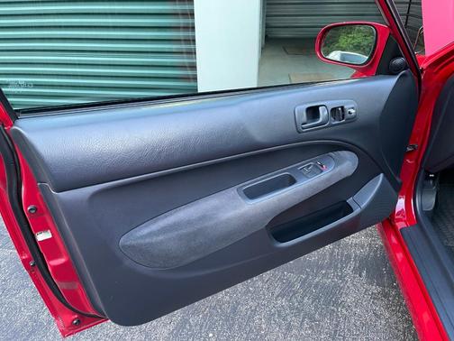 Red 2000 Honda Civic Si