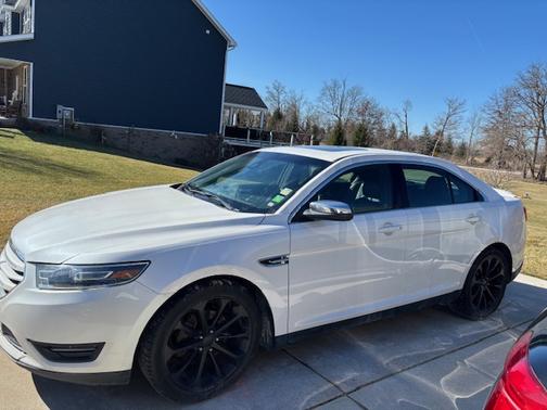 2016 Ford Taurus Limited