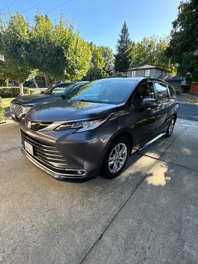 2021 Toyota Sienna Limited 7 Passenger