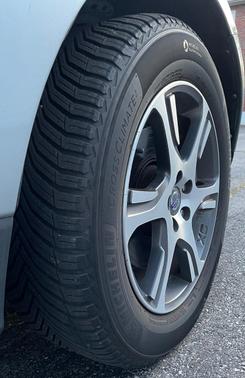 Silver 2011 Volvo XC60 T6