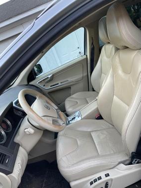 Silver 2011 Volvo XC60 T6