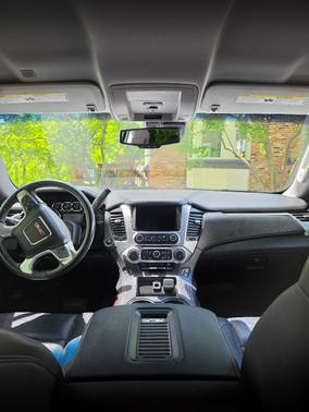 Silver 2017 GMC Yukon XL SLT