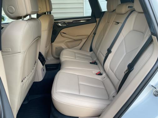 2022 Porsche Macan S