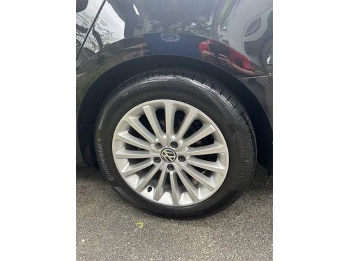 2017 Volkswagen Passat 1.8T SE