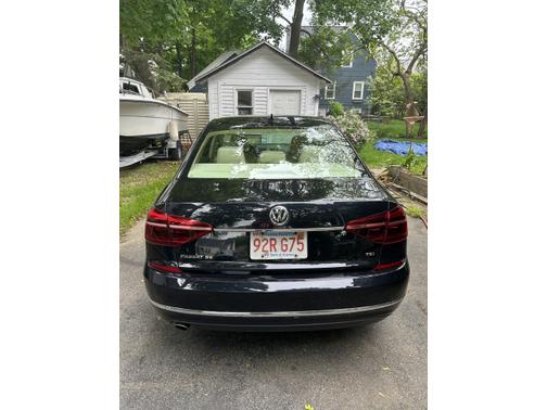 2017 Volkswagen Passat 1.8T SE