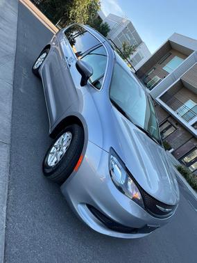 2021 Chrysler Voyager LXI