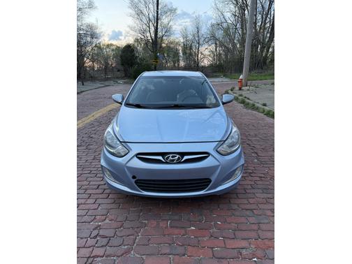 2012 Hyundai Accent SE
