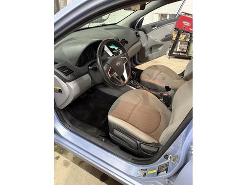 2012 Hyundai Accent SE