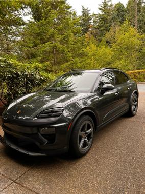 2024 Porsche Macan Electric 4