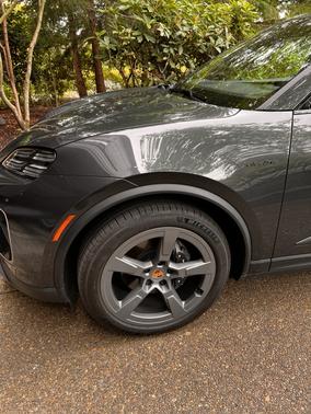 2024 Porsche Macan Electric 4