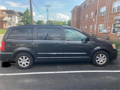 2012 Chrysler Town & Country Touring