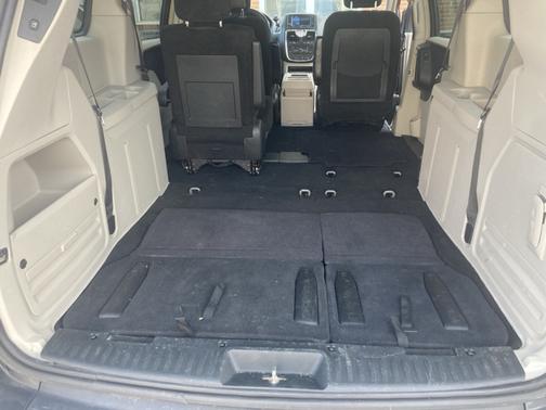 2012 Chrysler Town & Country Touring