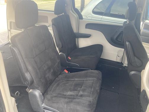 2012 Chrysler Town & Country Touring