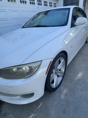 White 2011 BMW 328 i