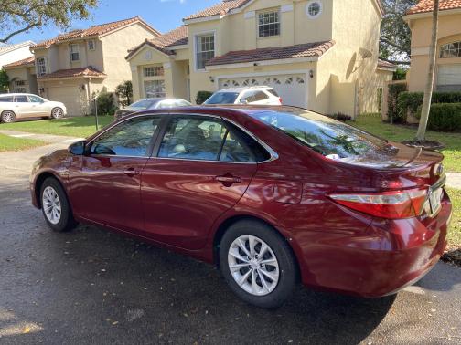 2016 Toyota Camry Hybrid LE