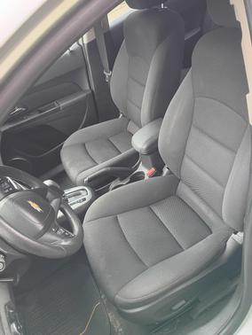 Silver 2015 Chevrolet Cruze 1LT