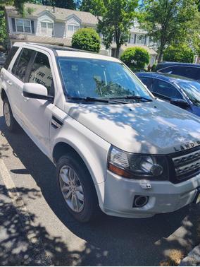 White 2014 Land Rover LR2 Base