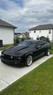 Black 2005 Ford Mustang GT