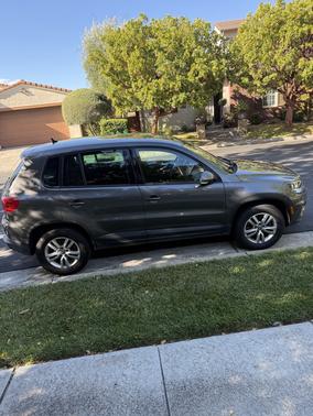 2012 Volkswagen Tiguan LE