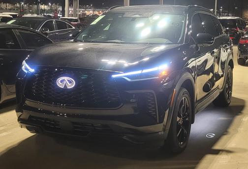 2025 INFINITI QX60 LUXE