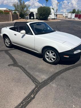 White 1992 Mazda MX-5 Miata Base