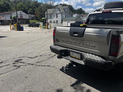 2001 Nissan Frontier SE Crew Cab