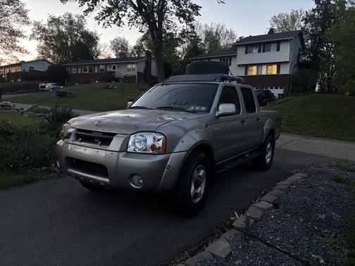 2001 Nissan Frontier SE Crew Cab