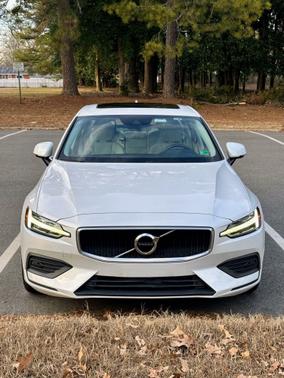 2020 Volvo S60 T5 Momentum