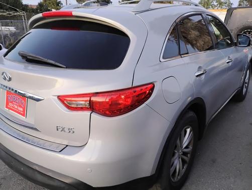 2011 INFINITI FX35 Base