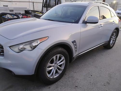 2011 INFINITI FX35 Base