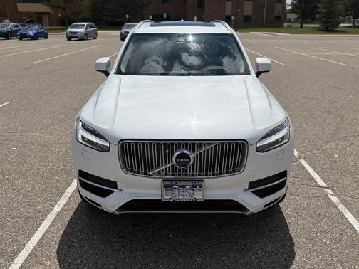 White 2017 Volvo XC90 Hybrid T8 Inscription