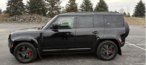 2023 Land Rover Defender X-Dynamic SE