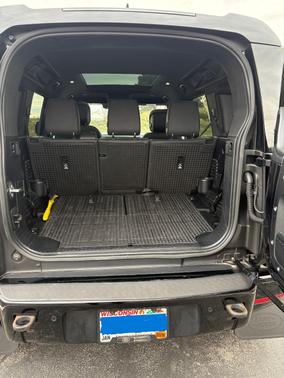 2023 Land Rover Defender X-Dynamic SE