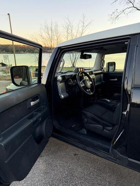 Black 2014 Toyota FJ Cruiser Base